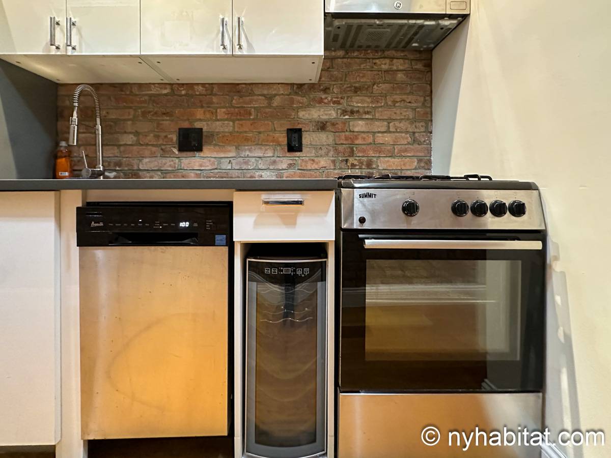 Kitchen - Photo 2 of 5