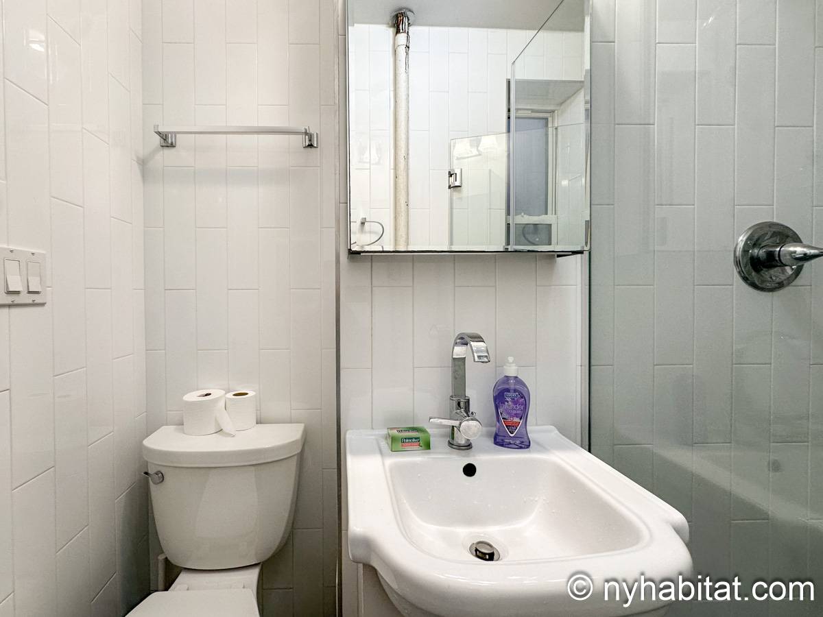 Bathroom 1 - Photo 1 of 4