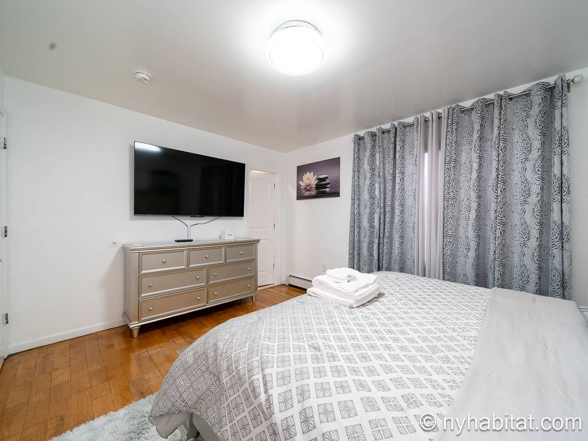 Bedroom 1 - Photo 2 of 6