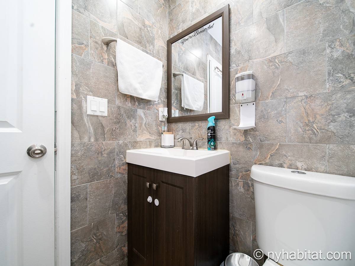 Bathroom 1 - Photo 3 of 3