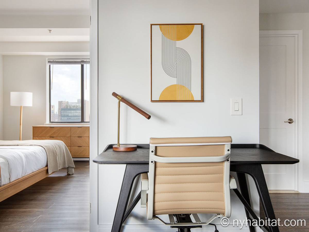 Living room - Photo 3 of 6