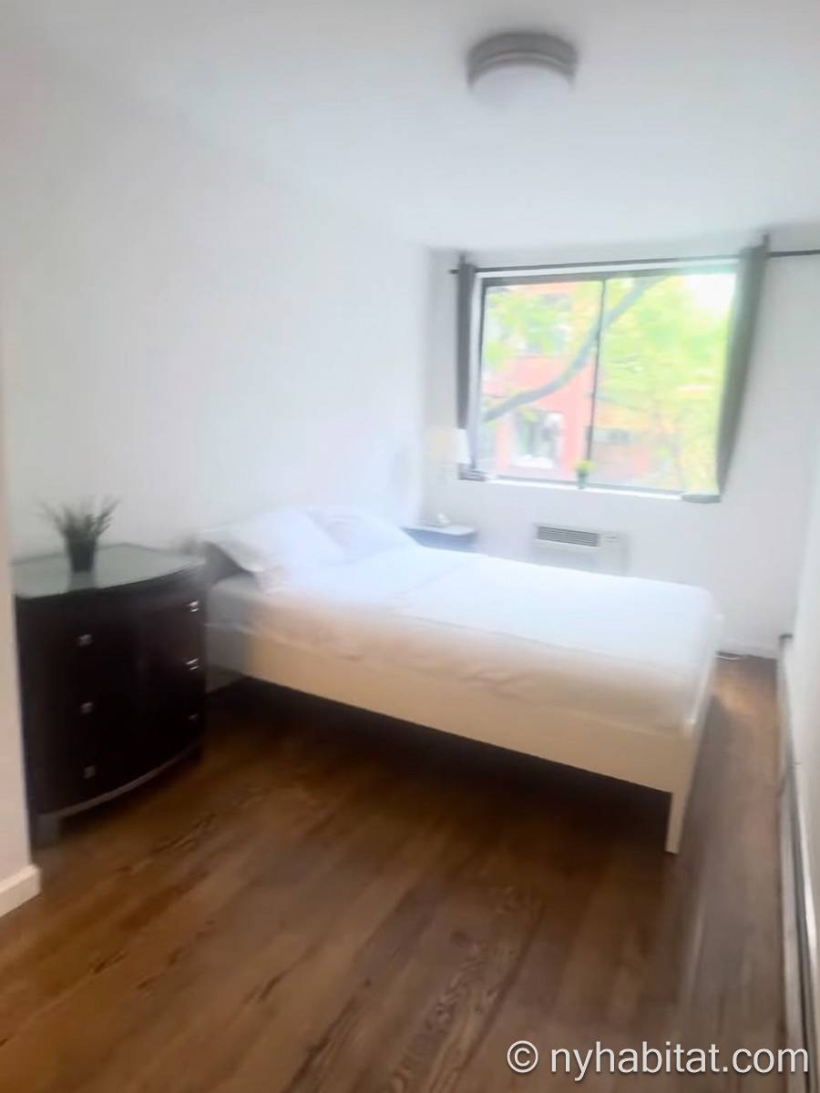 Camera 4 - Photo 1 di 2