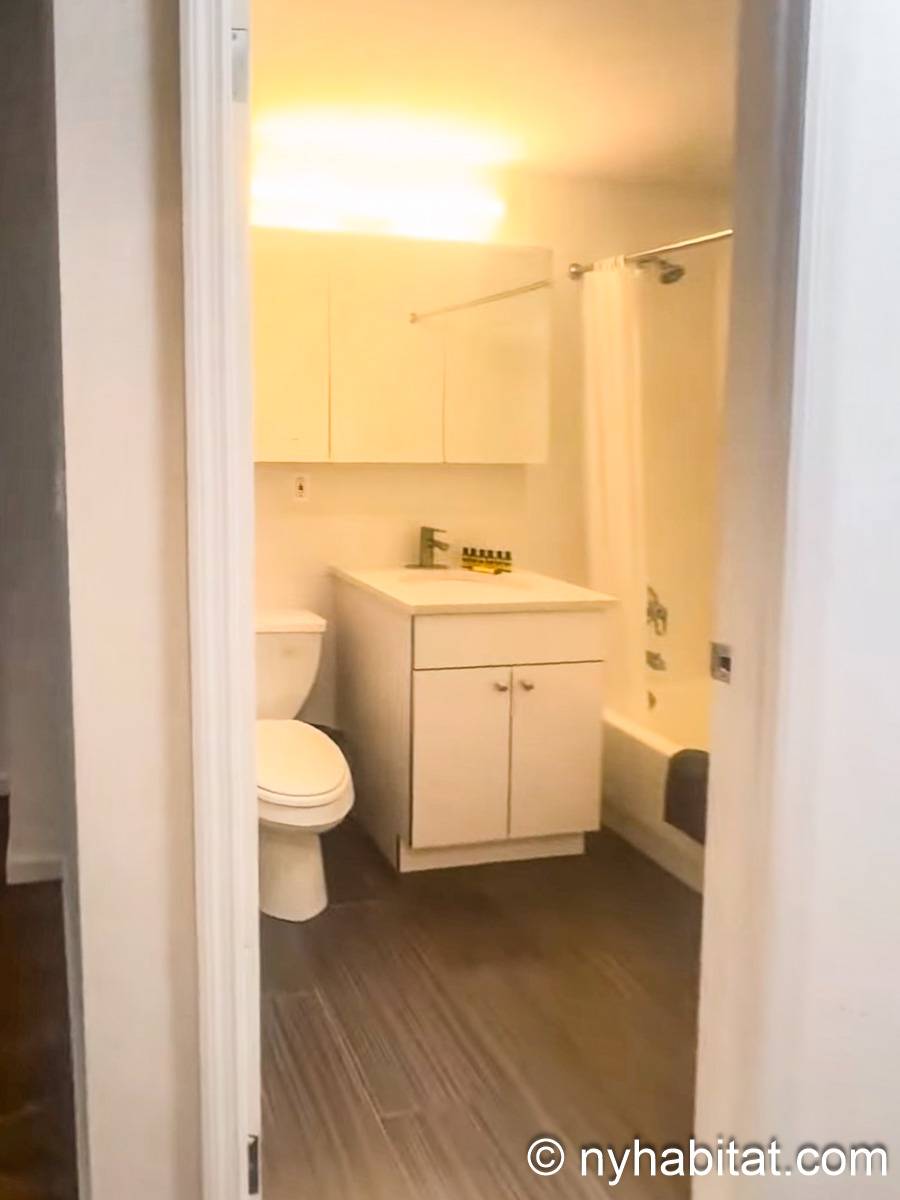 Salle de bain 1 - Photo 2 sur 2