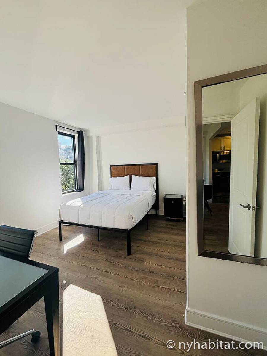 Bedroom - Photo 2 of 4