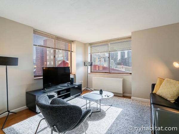 Living room - Photo 2 of 4