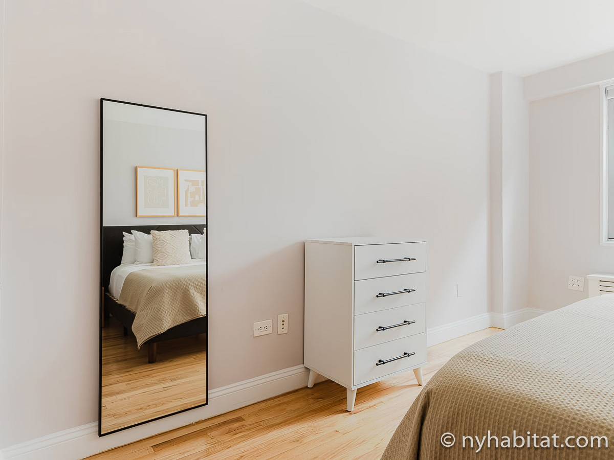 Bedroom - Photo 3 of 4