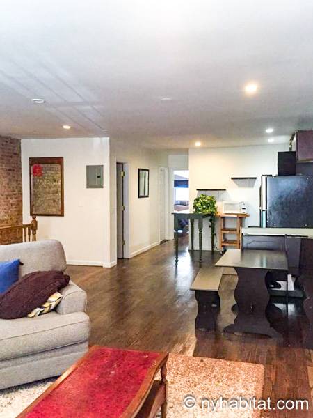 Living room - Photo 2 of 2