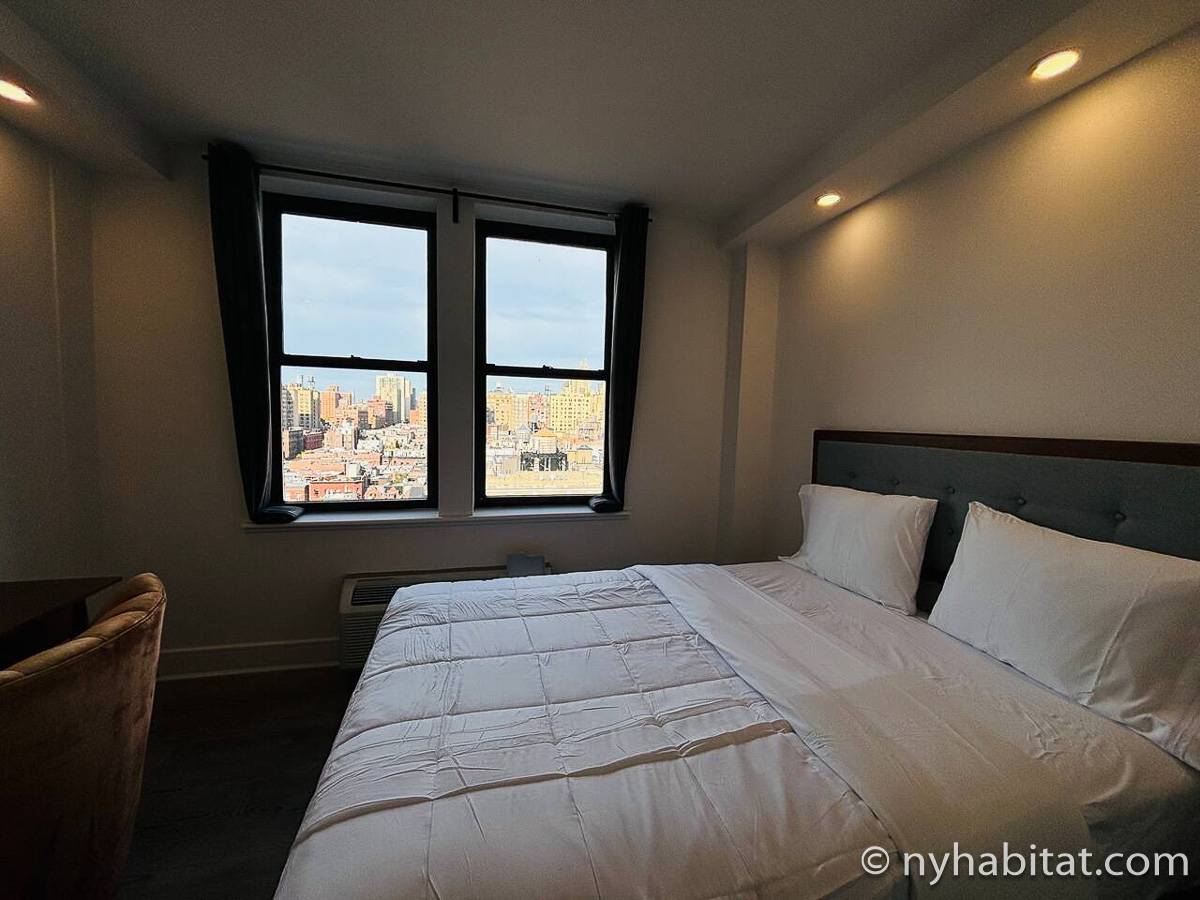 Bedroom - Photo 3 of 5