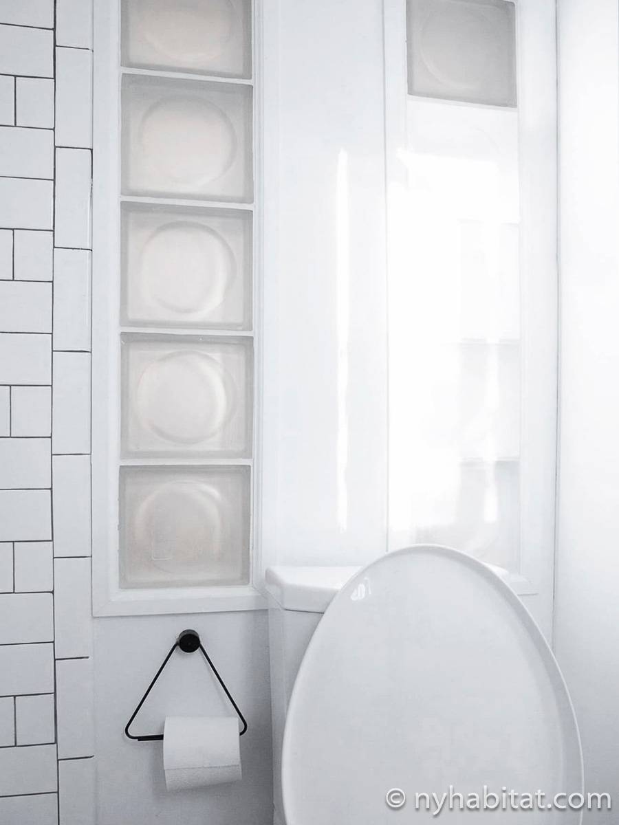 Bathroom 1 - Photo 3 of 3