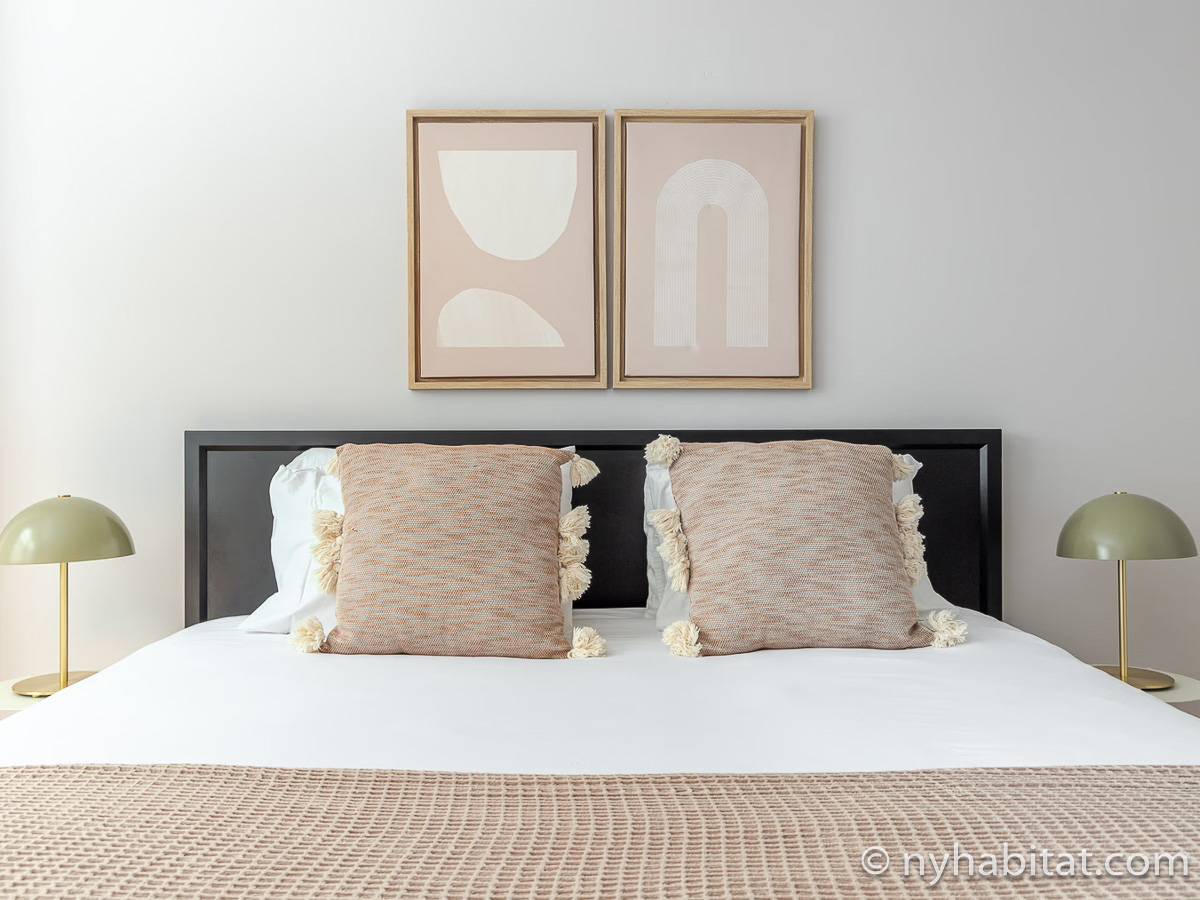 Bedroom - Photo 2 of 3