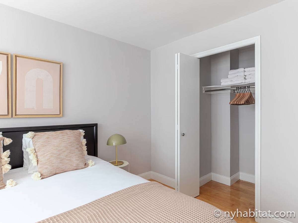 Bedroom - Photo 3 of 3