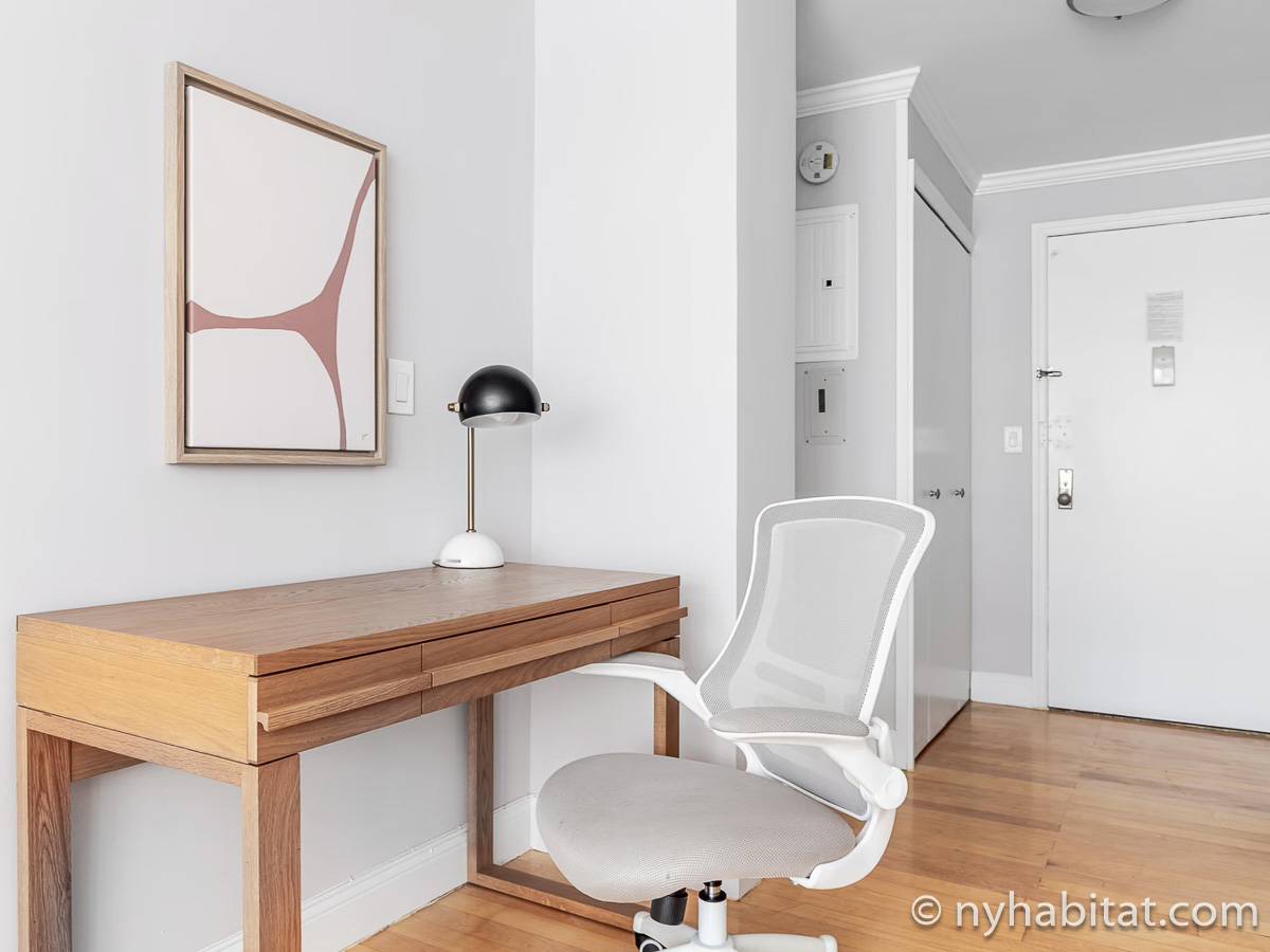 Living room - Photo 6 of 6