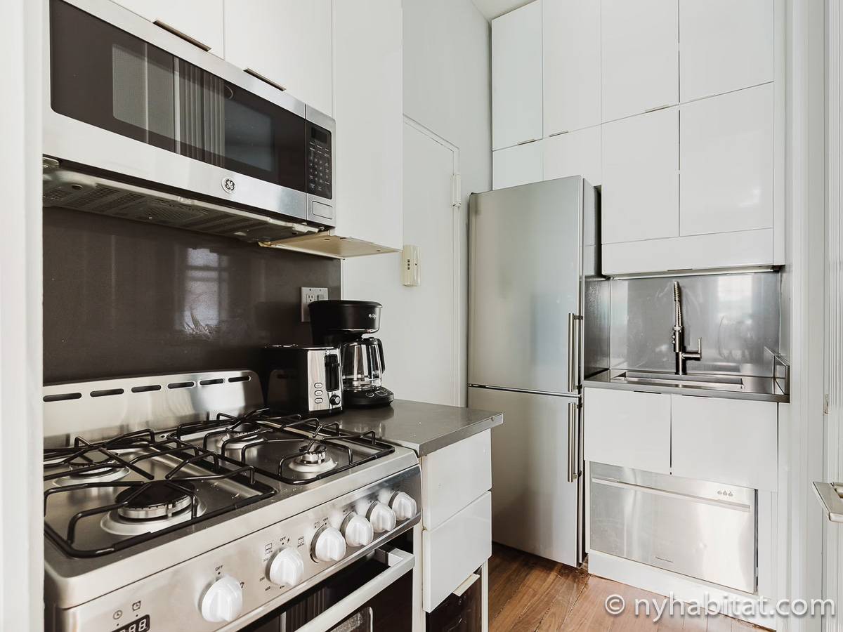 Kitchen - Photo 3 of 3