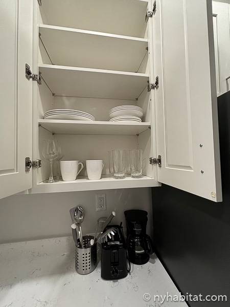 Kitchen - Photo 4 of 5