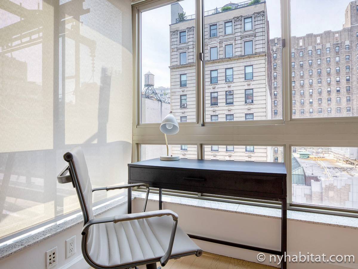 Living room - Photo 5 of 5