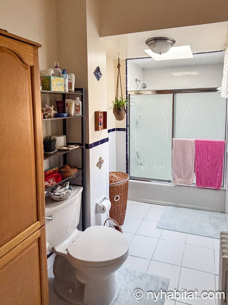 Bathroom - Photo 1 of 4 Bathroom - Photo 1 of 4