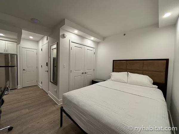 Living room - Photo 3 of 3