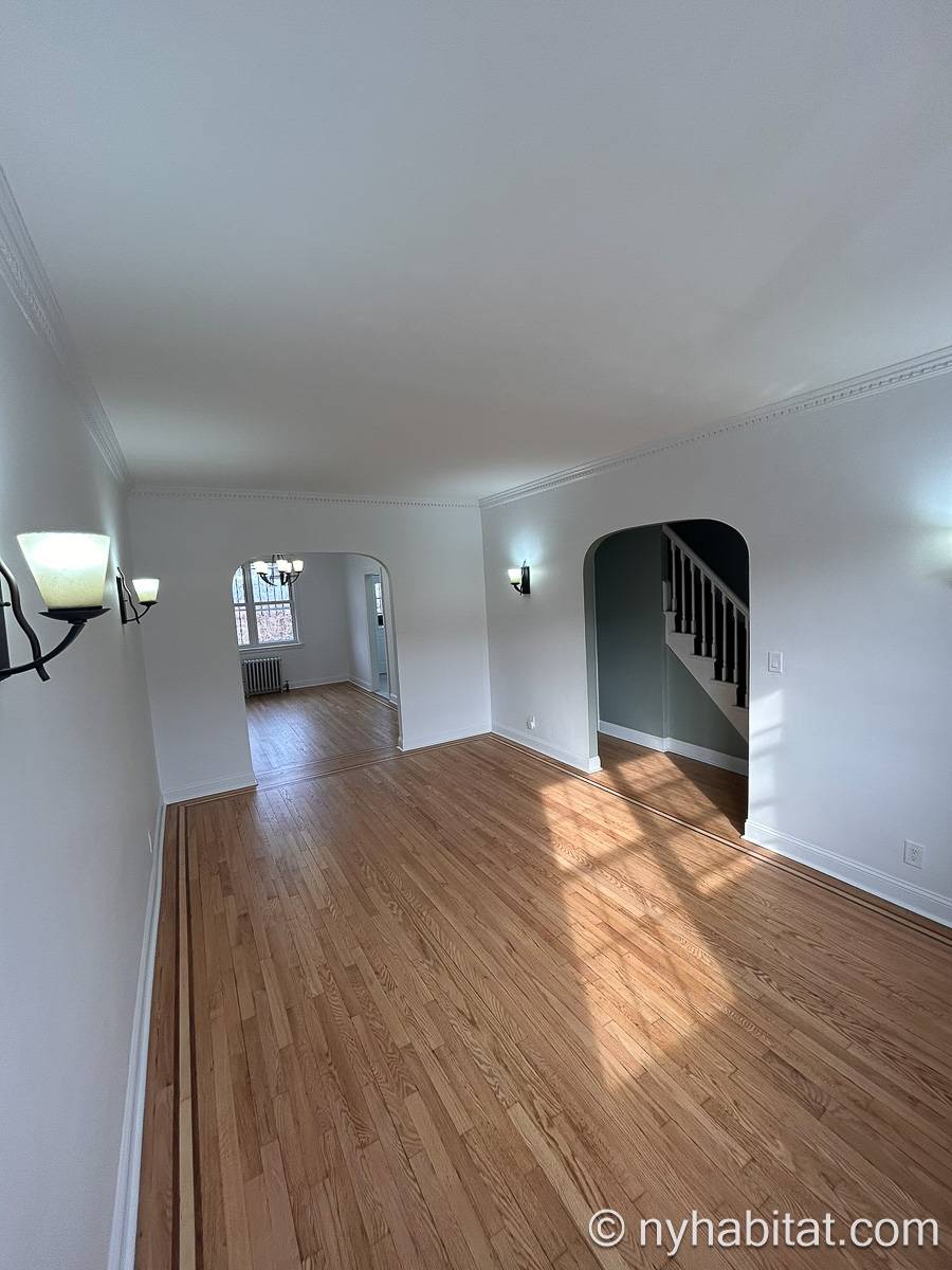 Living room - Photo 2 of 3