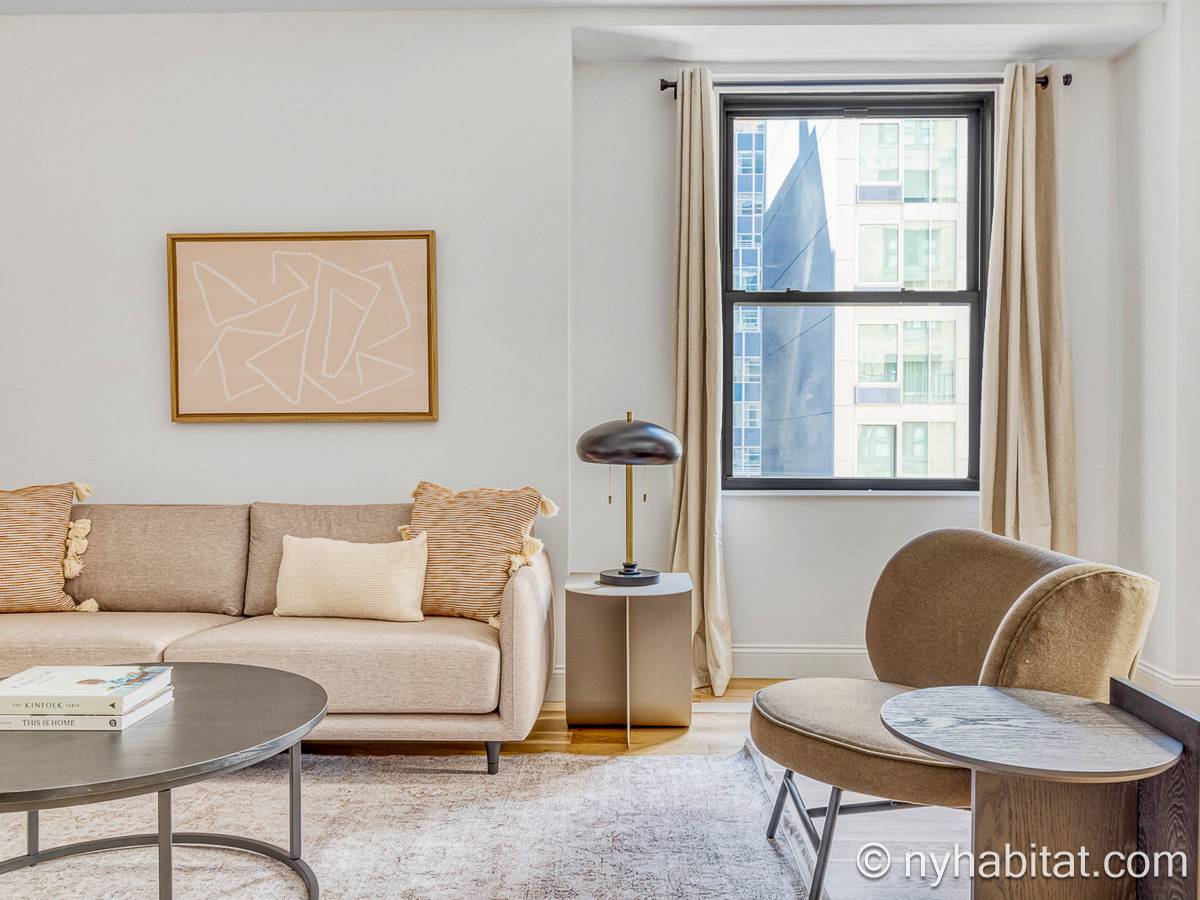 Living room - Photo 4 of 6