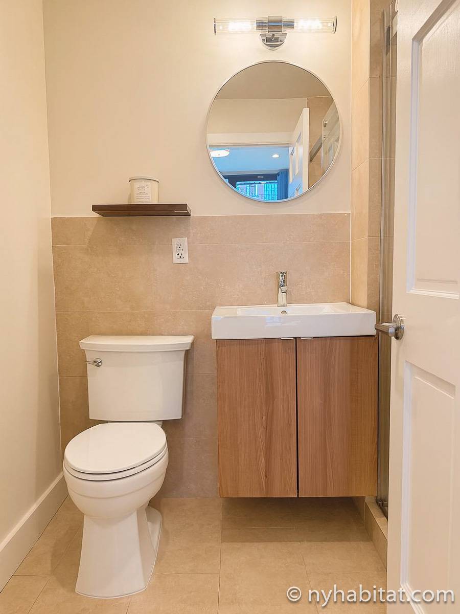 Badezimmer 1 - Photo 1 von 2 Badezimmer 1 - Photo 1 von 2