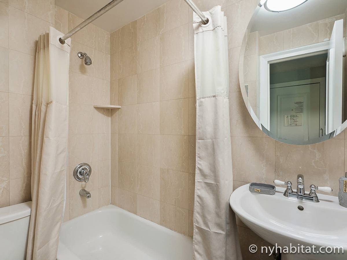 Badezimmer - Photo 1 von 2