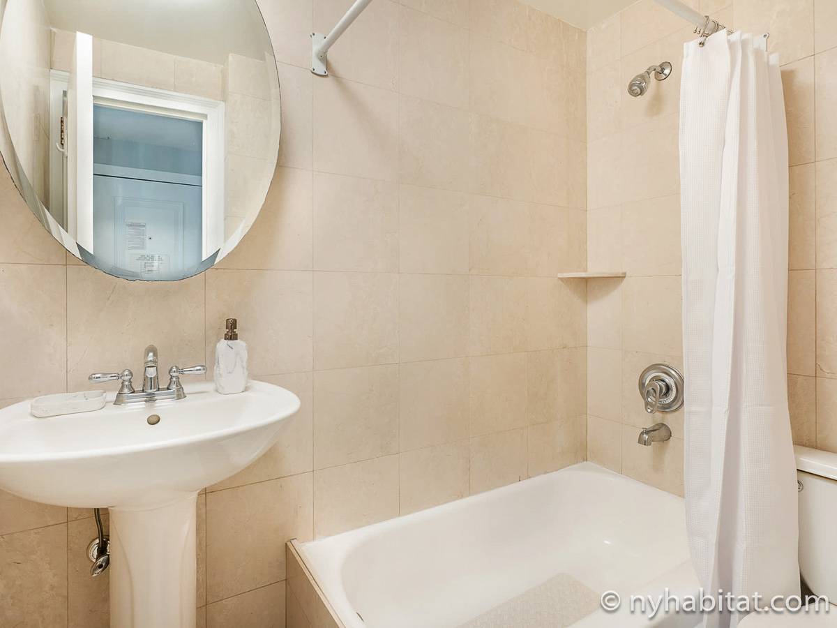 Badezimmer - Photo 1 von 2