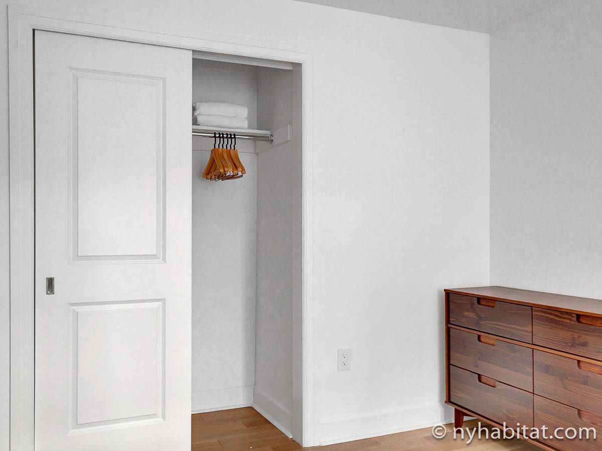 Bedroom - Photo 3 of 3