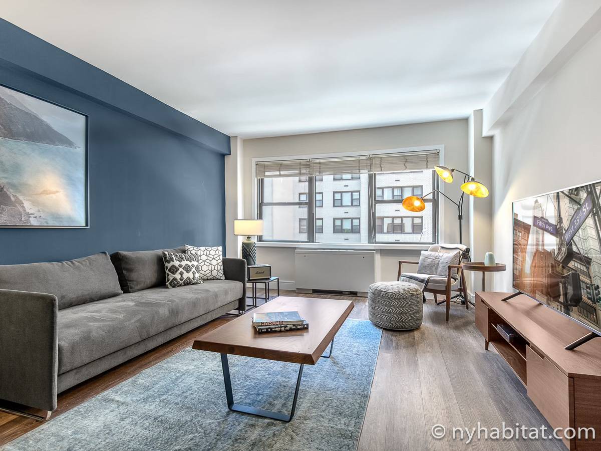 Living room - Photo 2 of 4