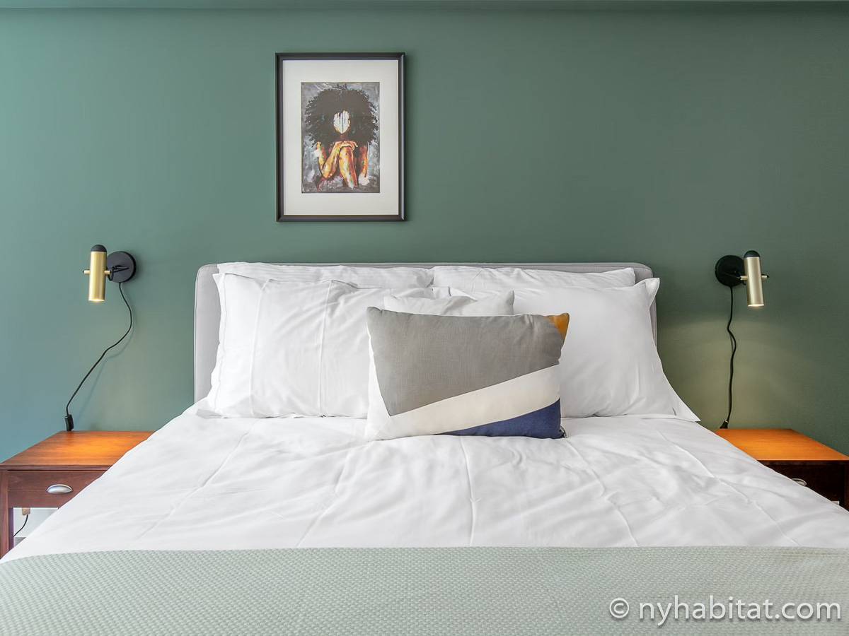 Bedroom - Photo 2 of 4