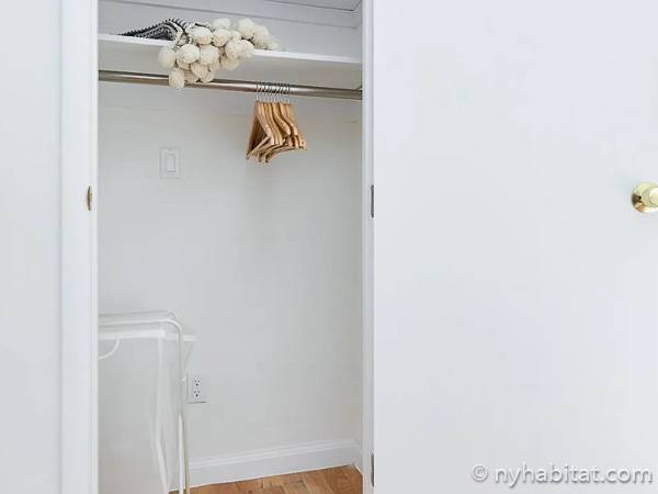 Schlafzimmer 2 - Photo 3 von 4