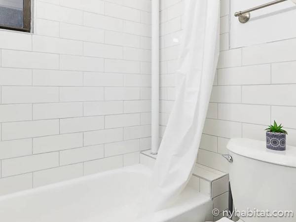 Badezimmer - Photo 1 von 2