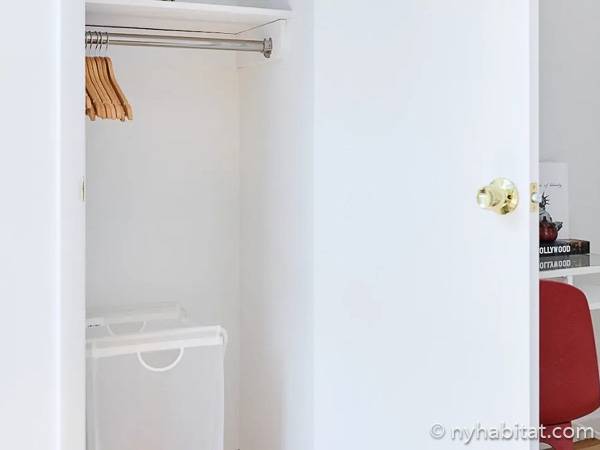 Schlafzimmer 1 - Photo 2 von 3