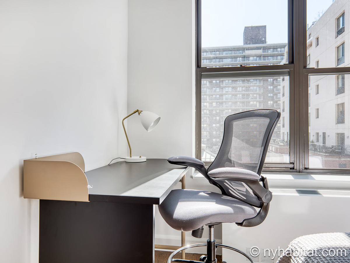 Bedroom - Photo 3 of 4