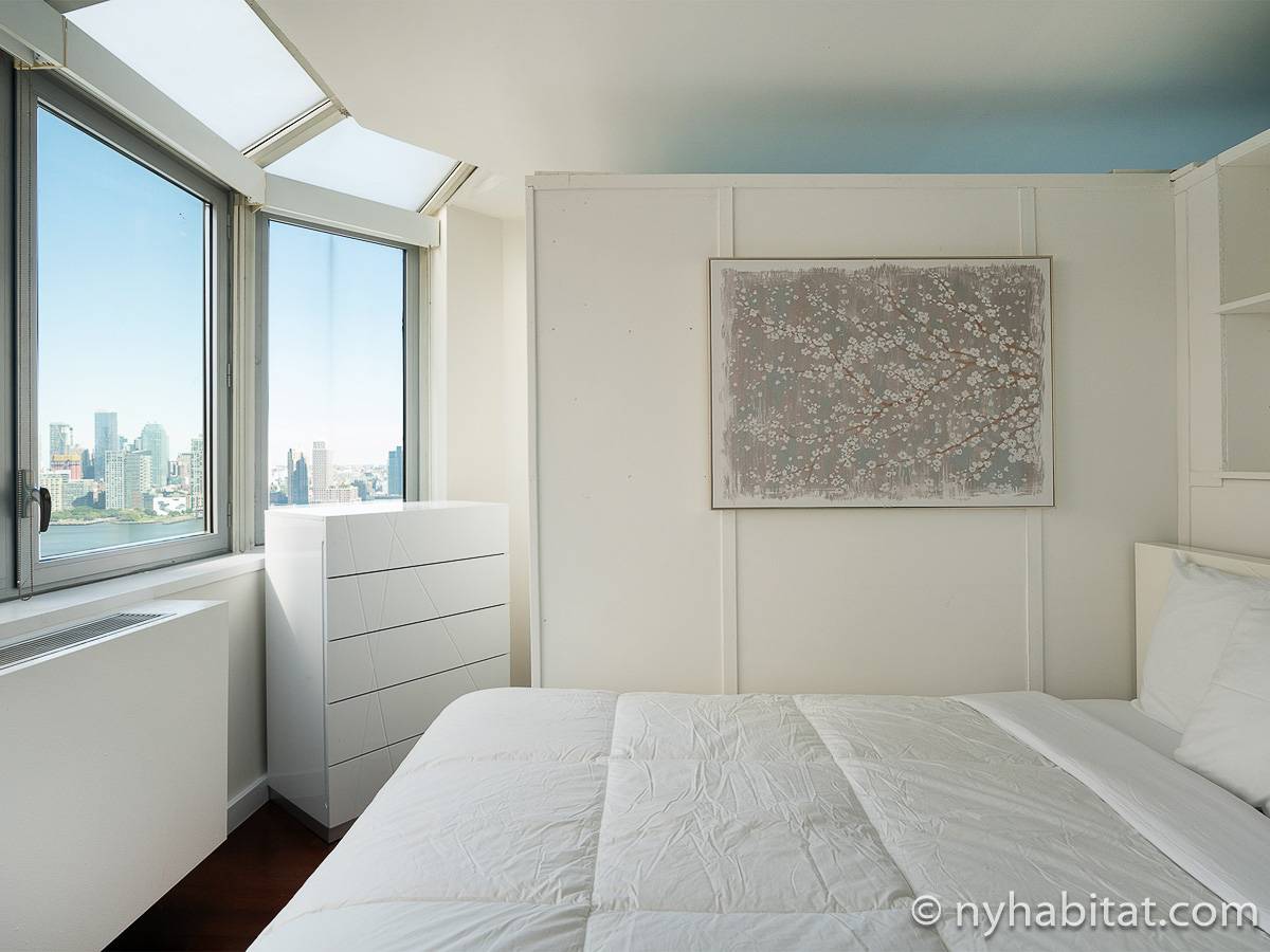 Camera 1 - Photo 3 di 3