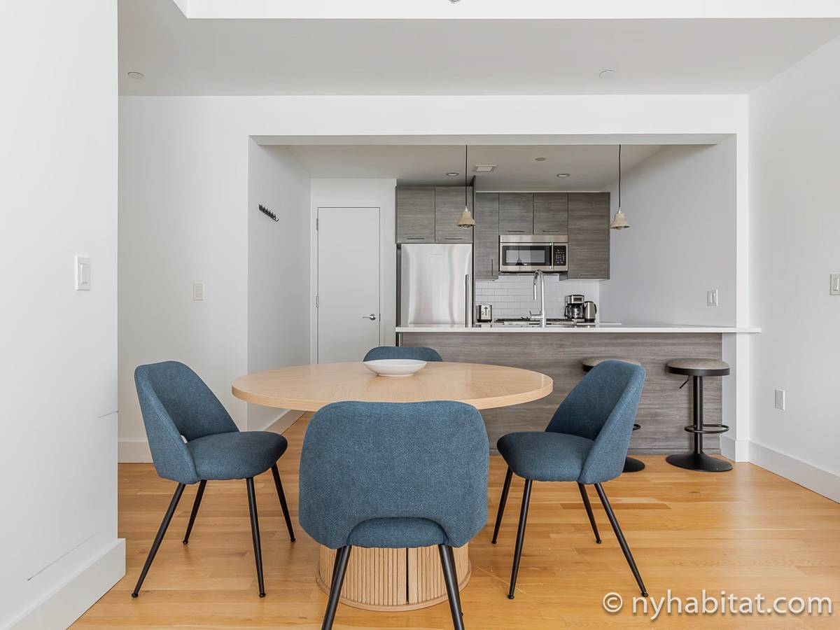 Living room - Photo 5 of 5