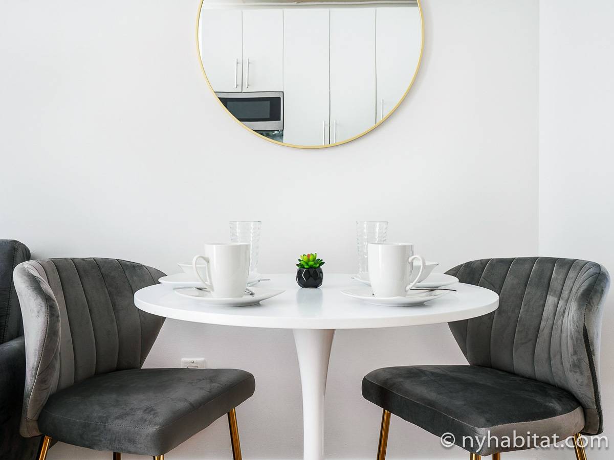 Living room - Photo 6 of 6