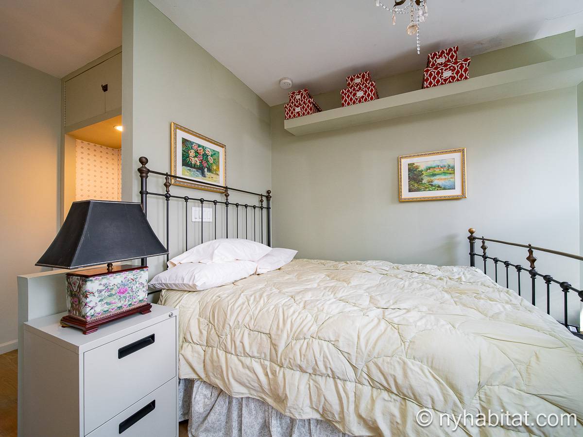 Living room - Photo 2 of 9