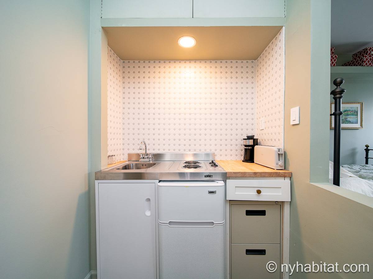 Kitchen - Photo 2 of 4