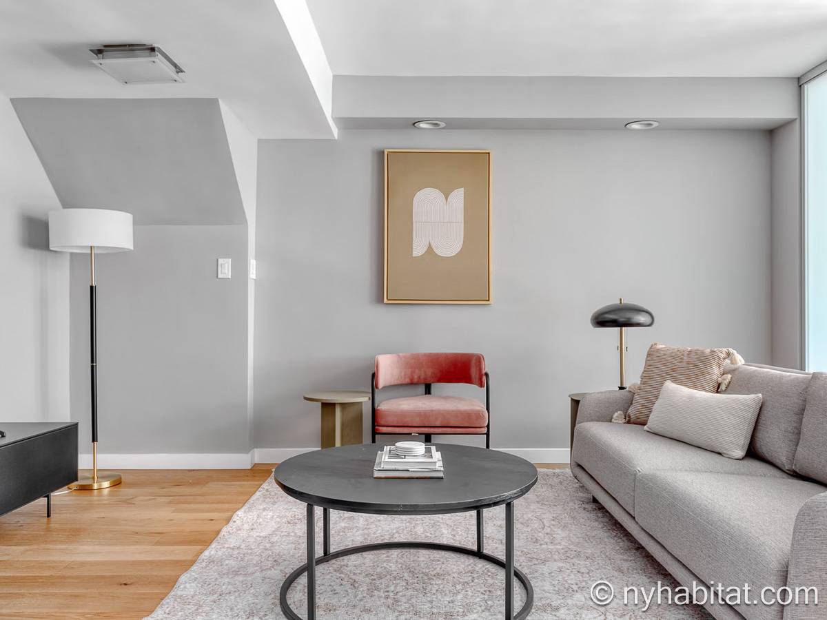 Living room - Photo 2 of 4