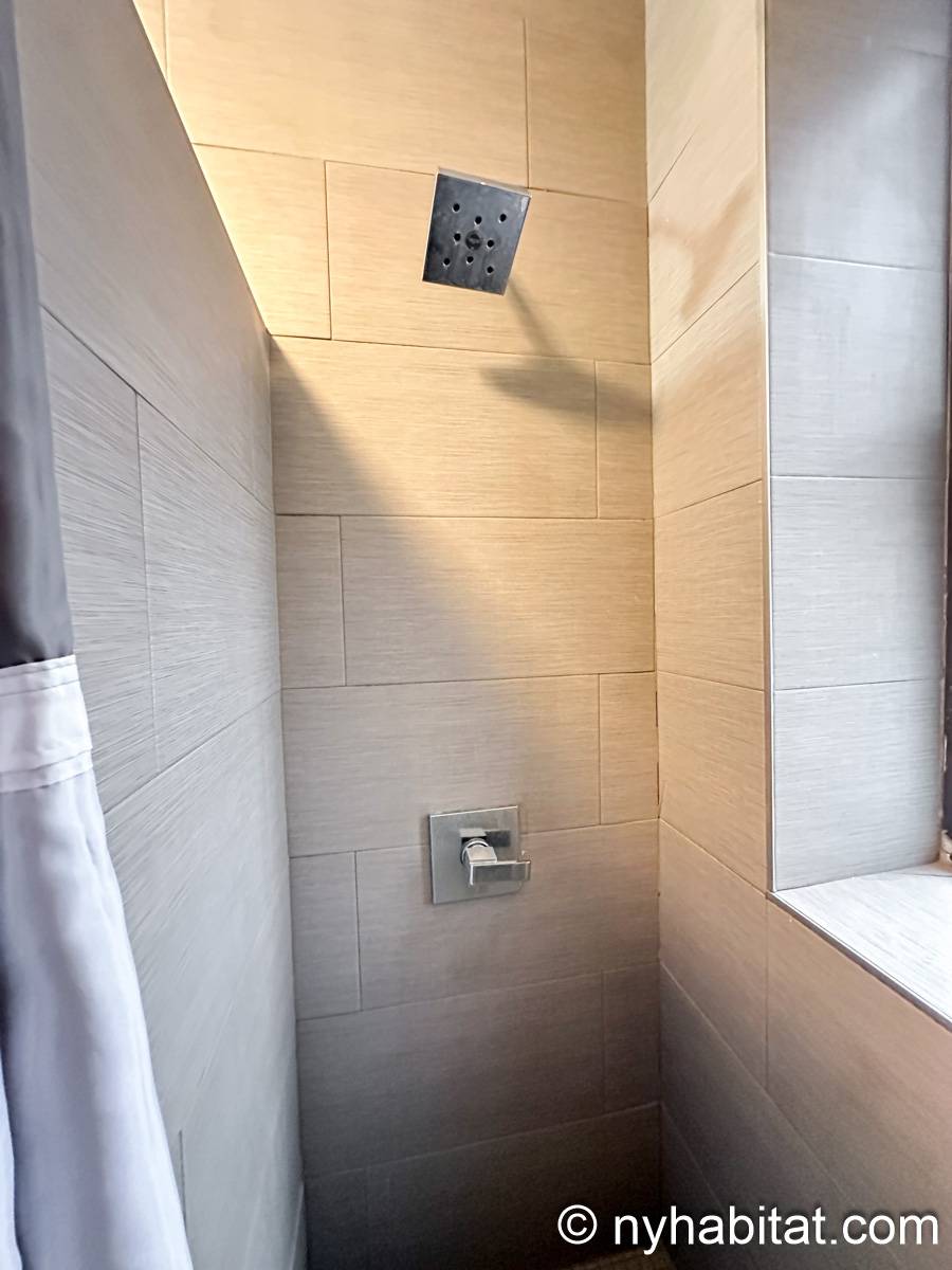 Badezimmer 1 - Photo 3 von 3