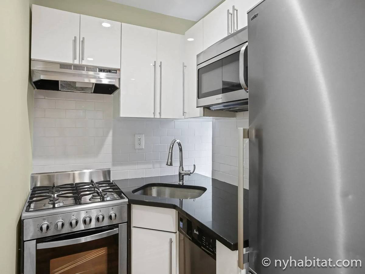 Kitchen - Photo 2 of 3