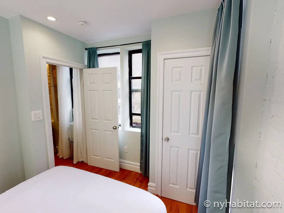 Bedroom - Photo 3 of 4