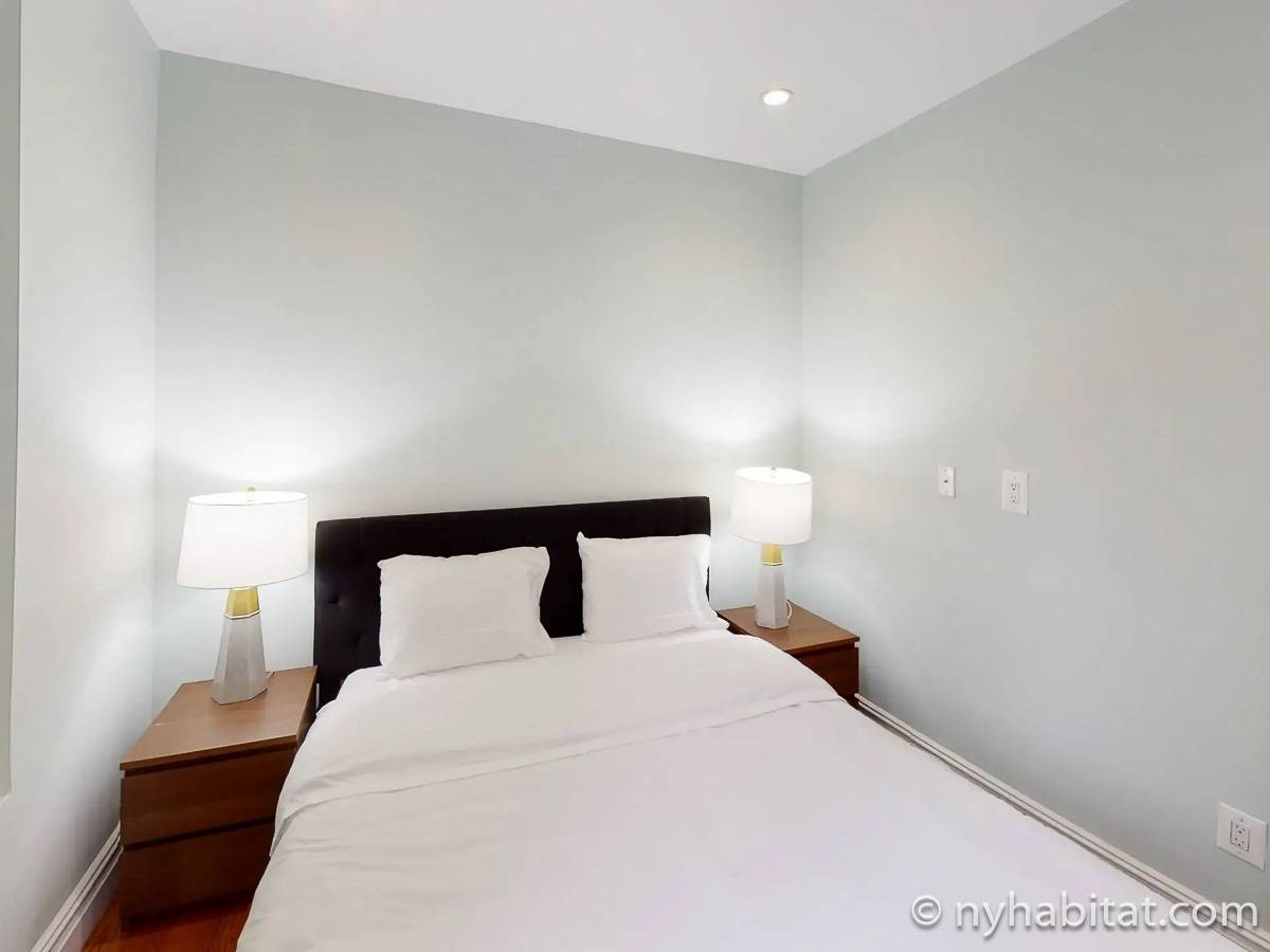 Bedroom - Photo 2 of 4