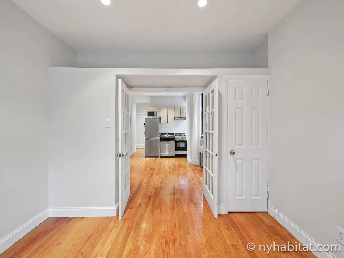 Living room - Photo 2 of 3