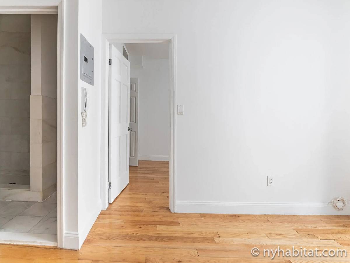 Living room - Photo 2 of 3