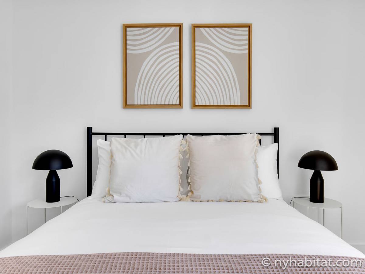 Bedroom - Photo 2 of 3