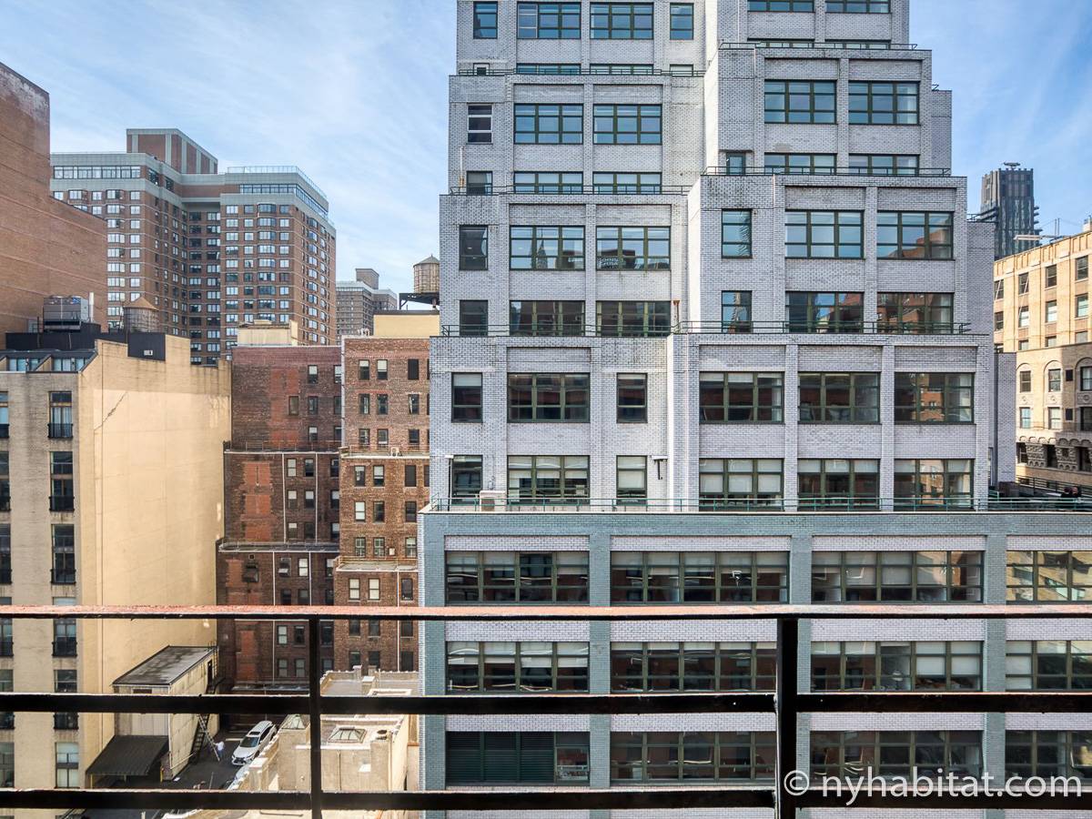 Living room - Photo 5 of 5