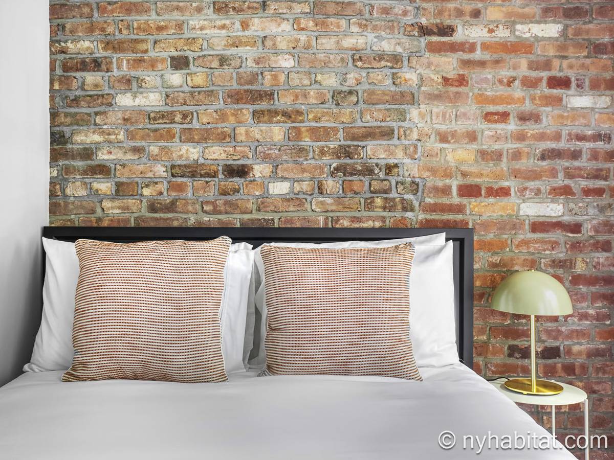 Bedroom - Photo 2 of 3