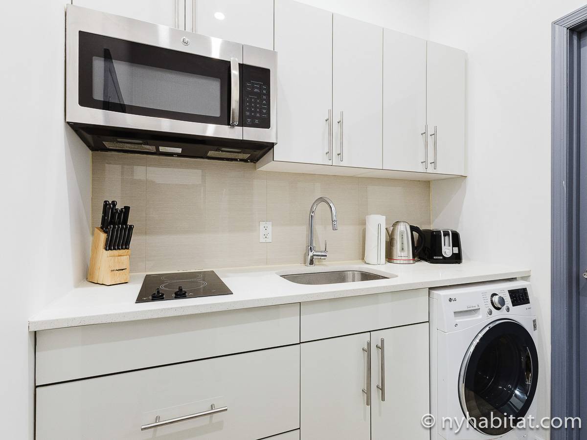 Kitchen - Photo 2 of 4