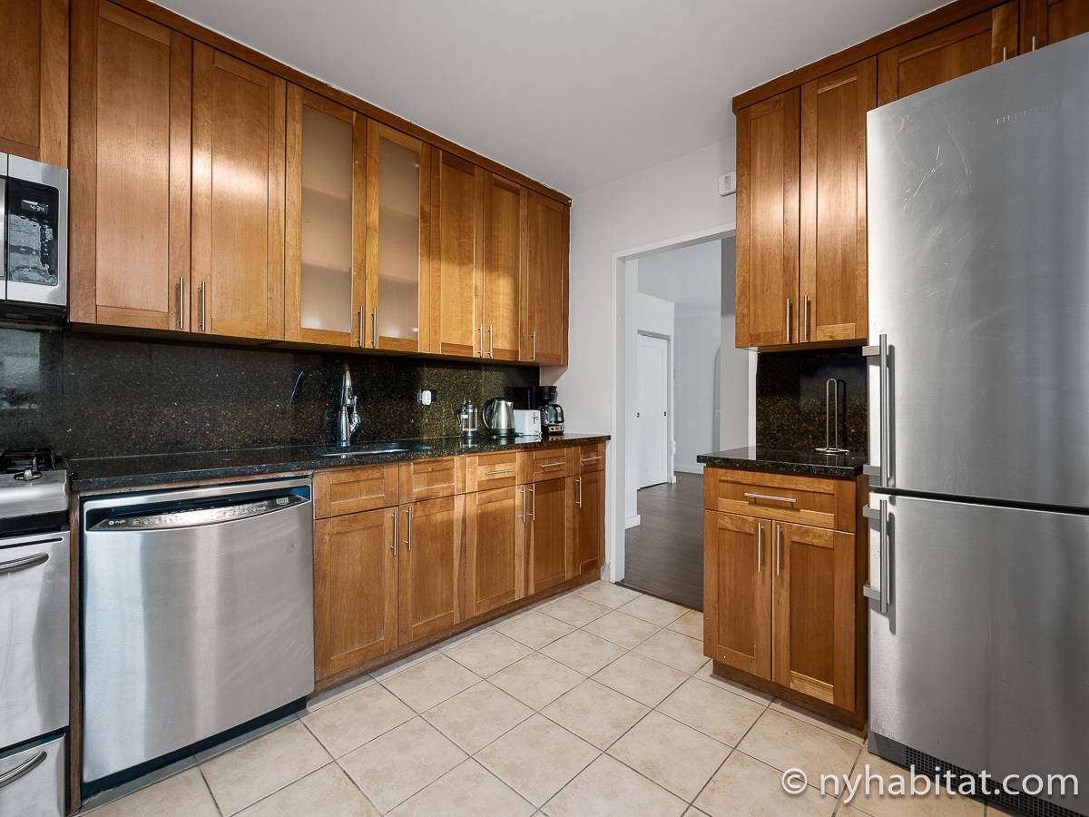 Kitchen - Photo 3 of 5